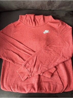 3 Nike Hoodies